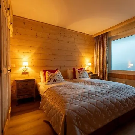 Fresh & Simple Near Апартаменты